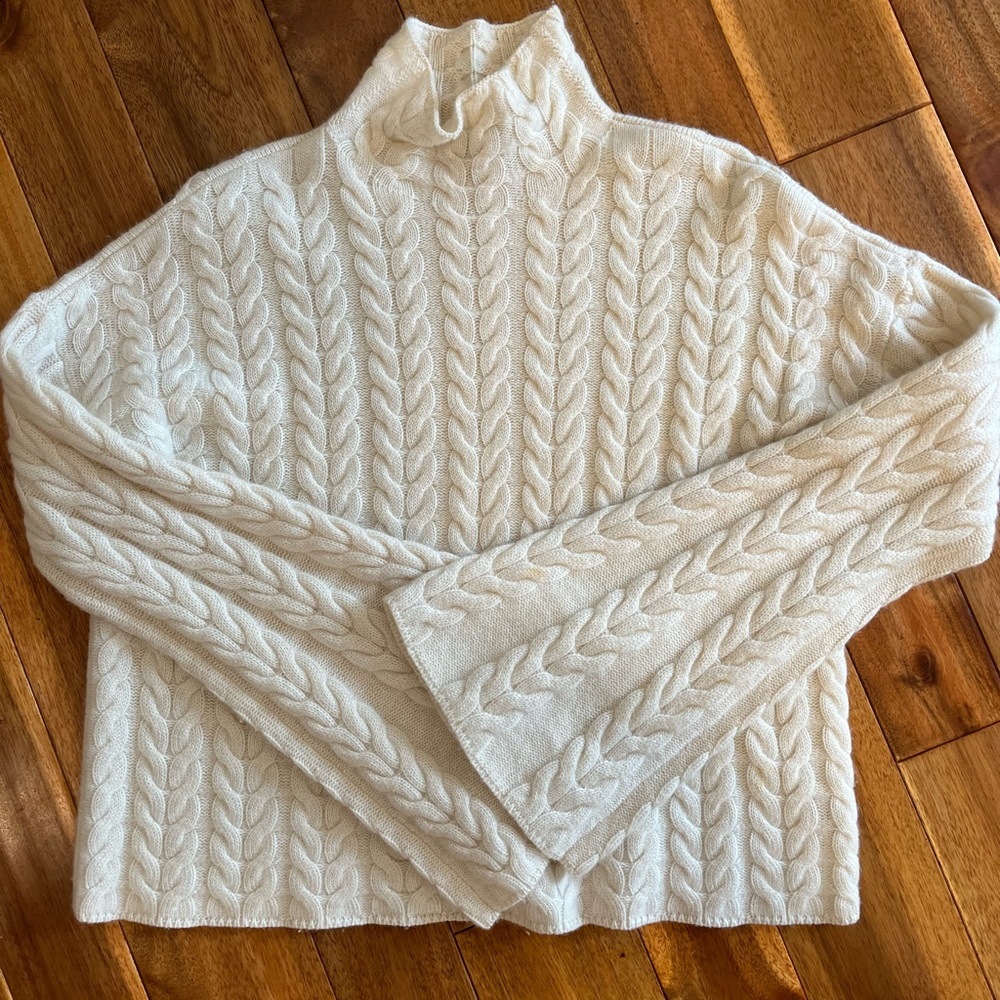Theory Cashmere Cable Knit Size L
